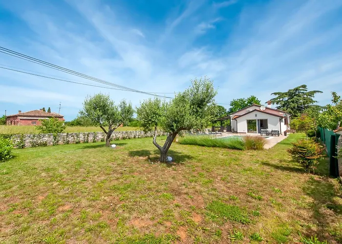 Cozy House With Pool Near Rovinj
