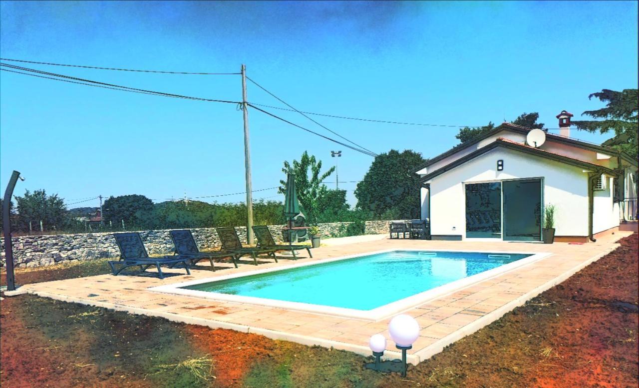 Cozy House With Pool Near Rovinj Kanfanar