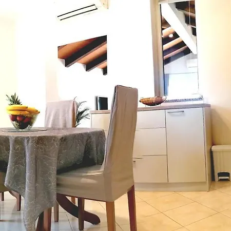 Ferienwohnung Cozy House With Pool Near Rovinj Kanfanar Exterior foto
