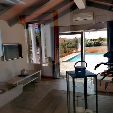 Ferienwohnung Cozy House With Pool Near Rovinj Kanfanar Exterior foto