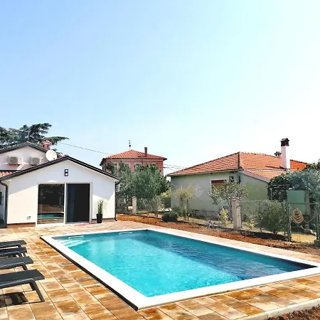 Ferienwohnung Cozy House With Pool Near Rovinj Kanfanar Exterior foto
