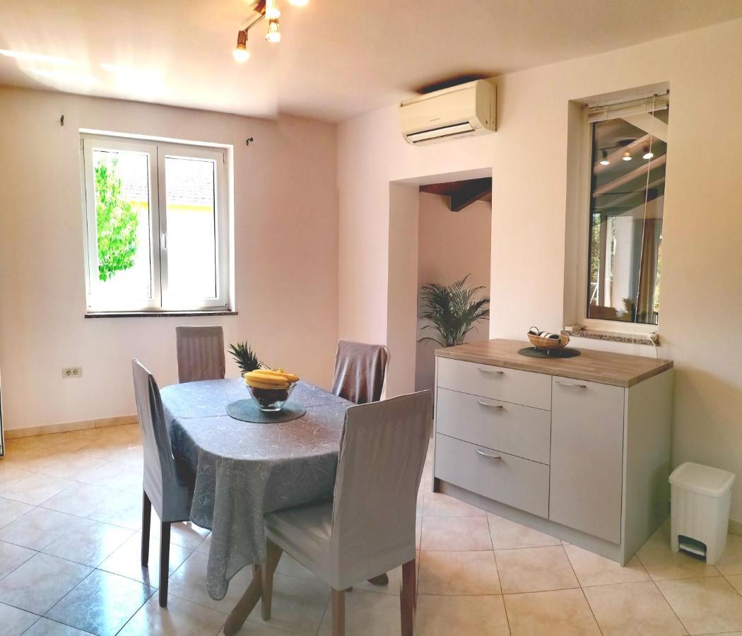 Apartment Cozy House With Pool Near Rovinj Kanfanar