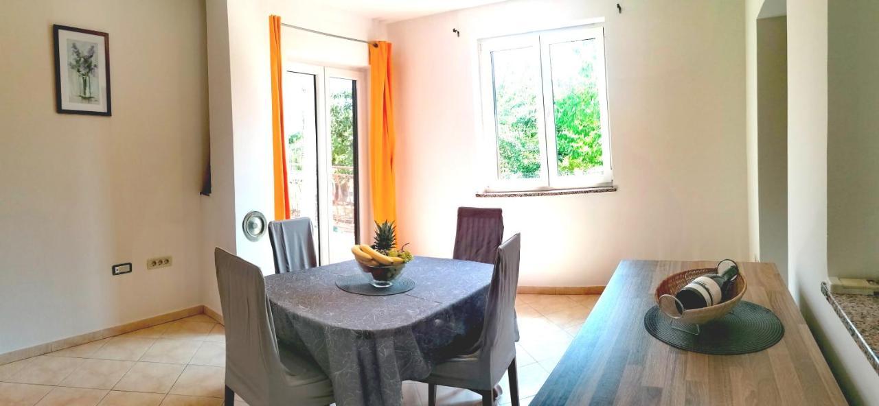 Cozy House With Pool Near Rovinj Apartment