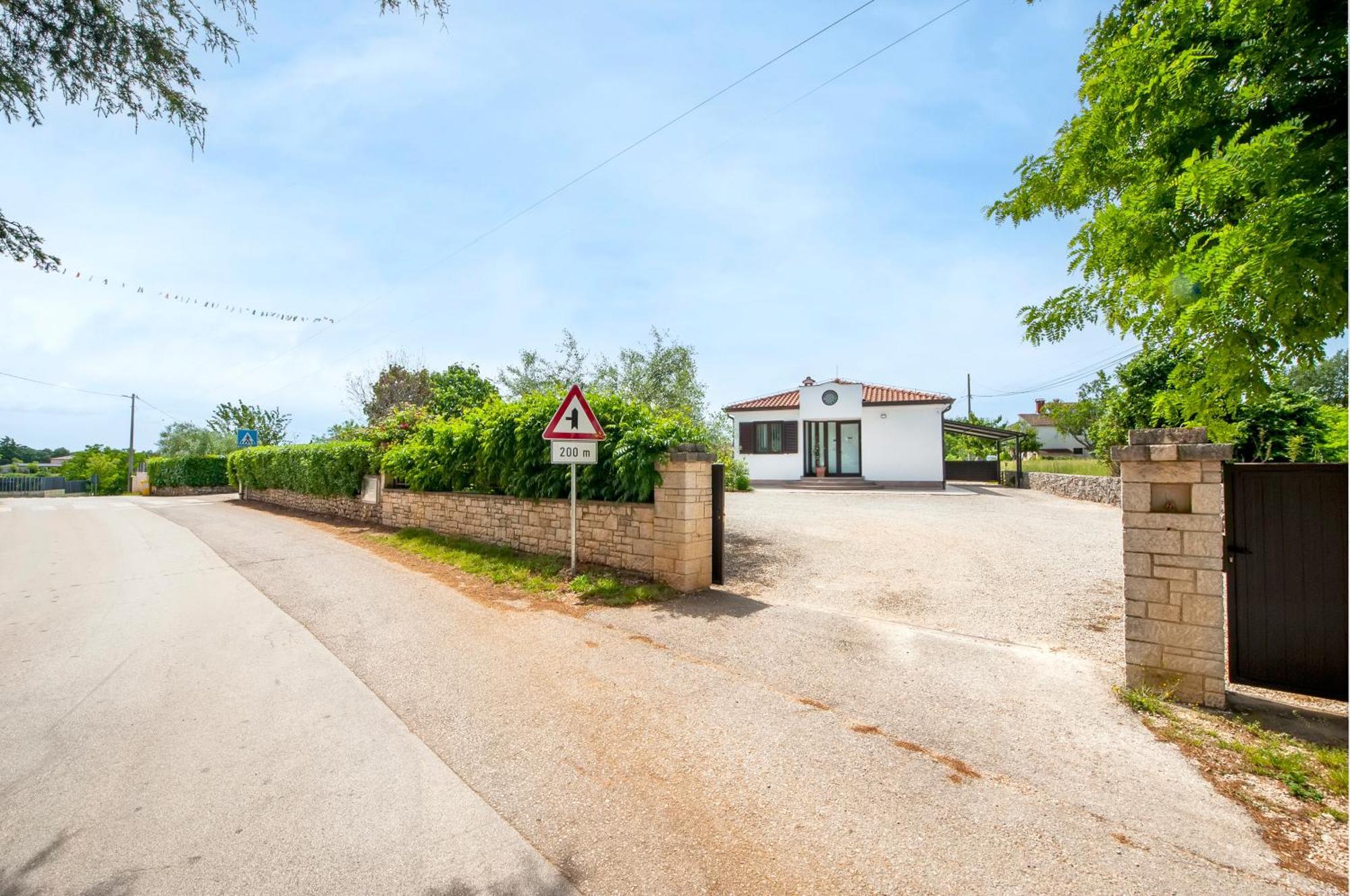 Apartamento Cozy House With Pool Near Rovinj *